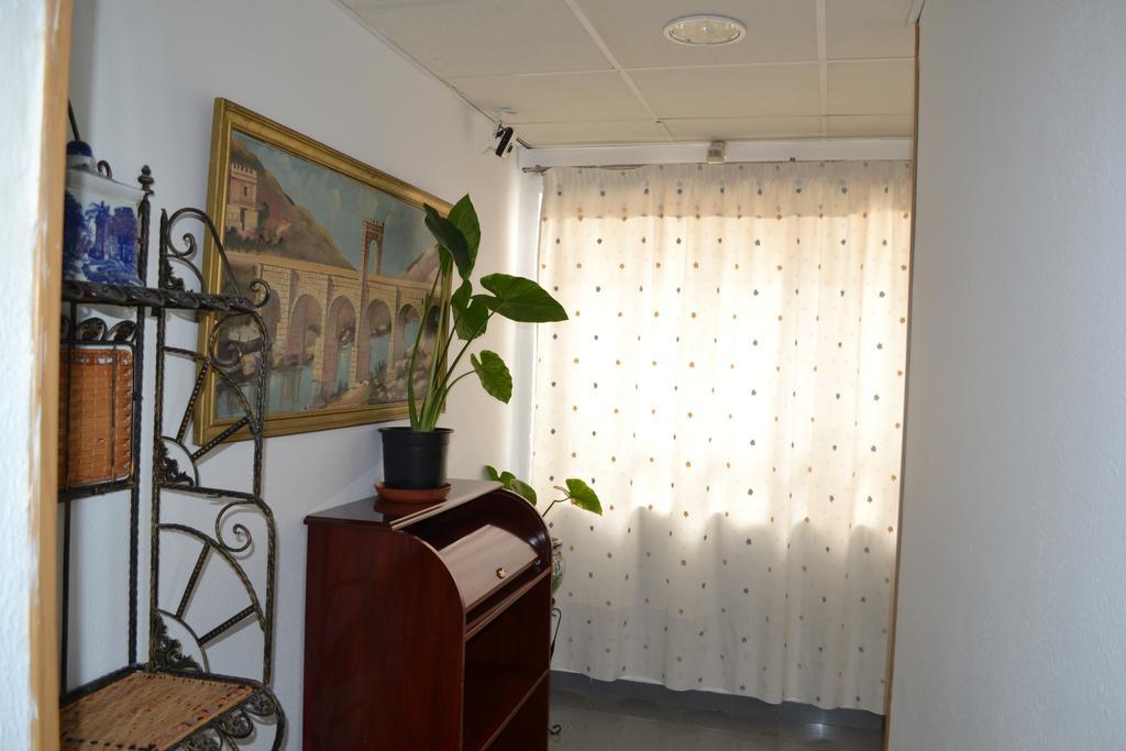 Hostal Al-Qazeres Caces 외부 사진
